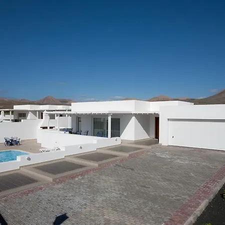 아파트 Villas